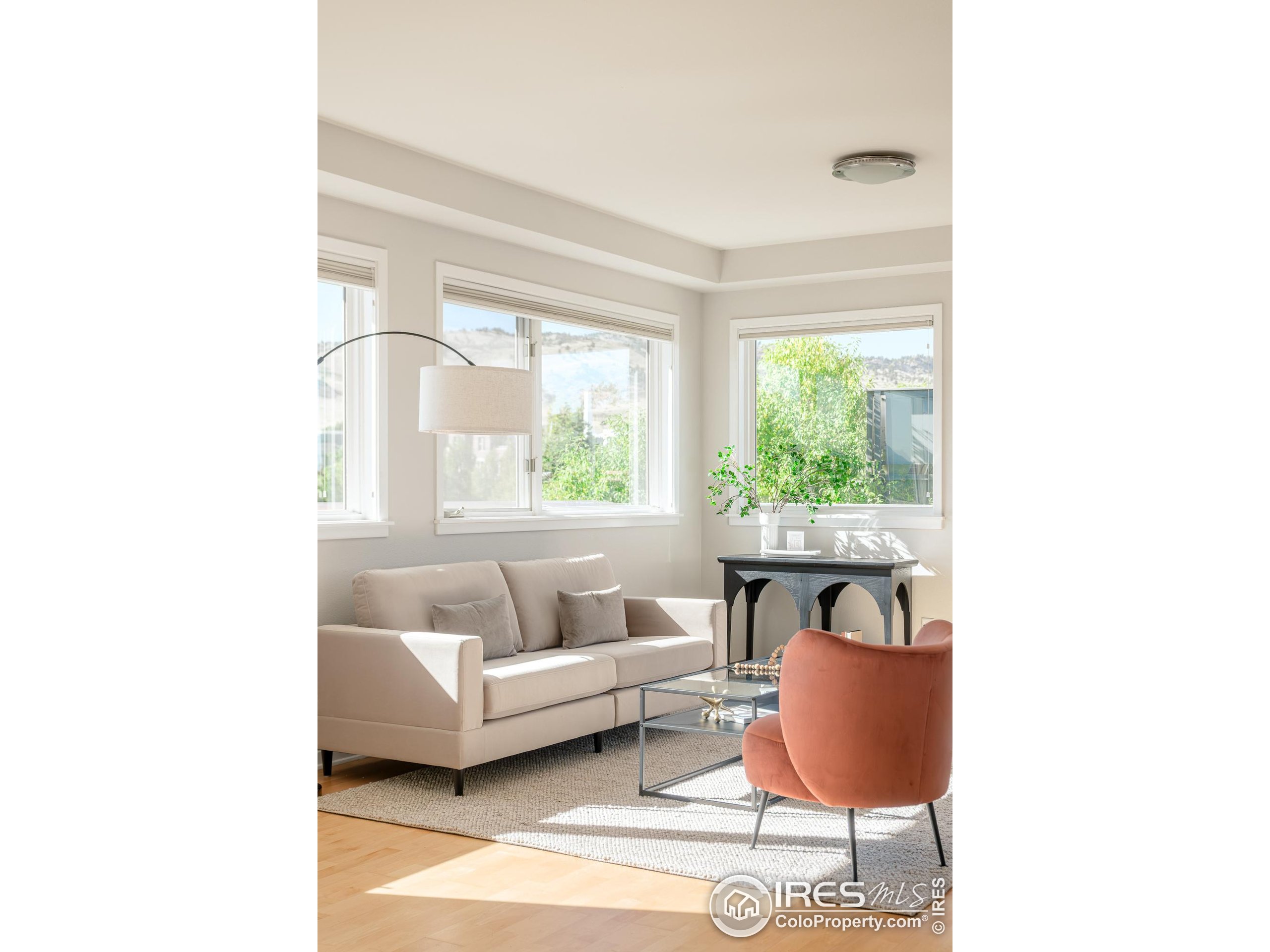 4650 Holiday Dr 301