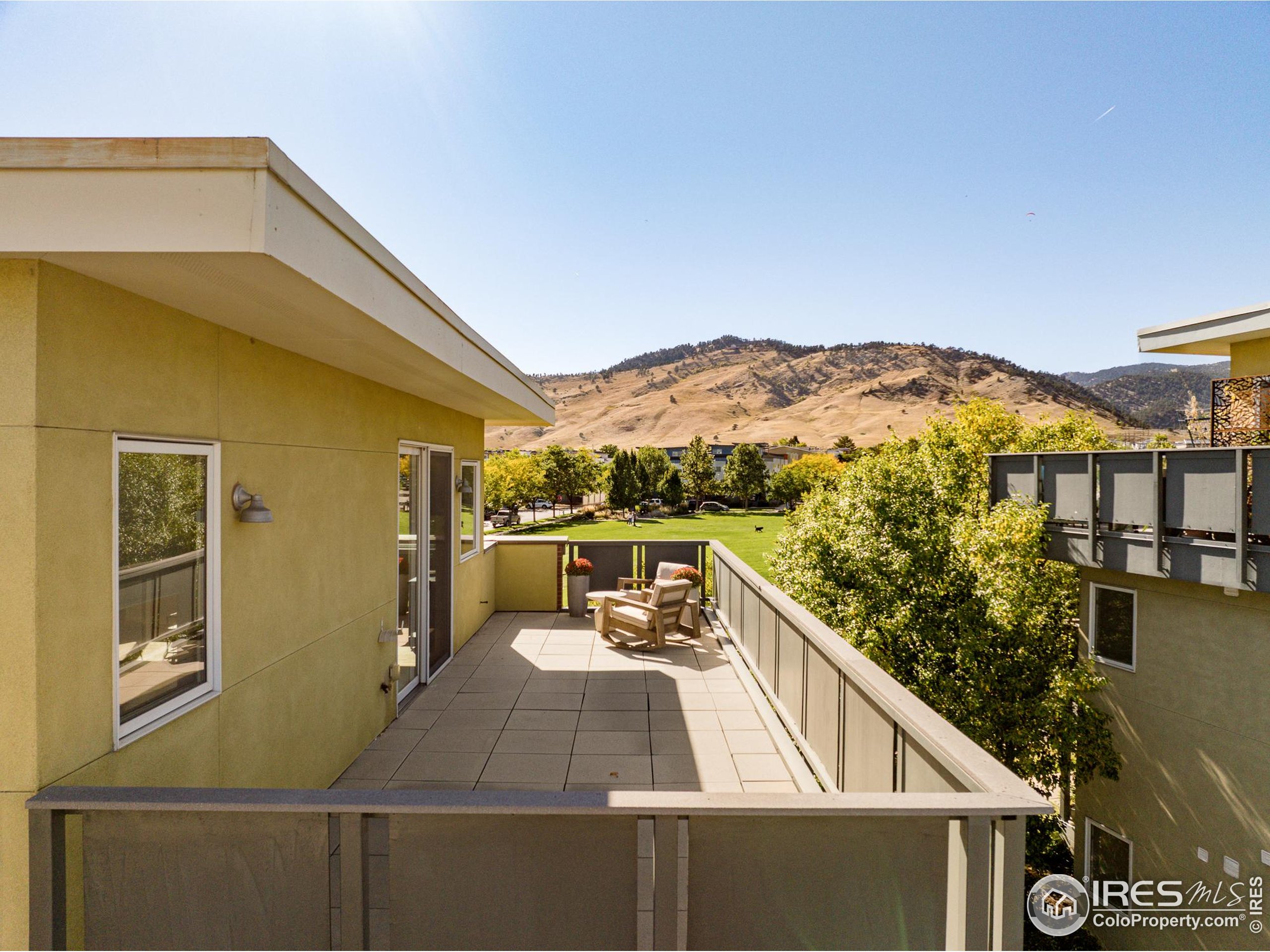 4650 Holiday Dr 301