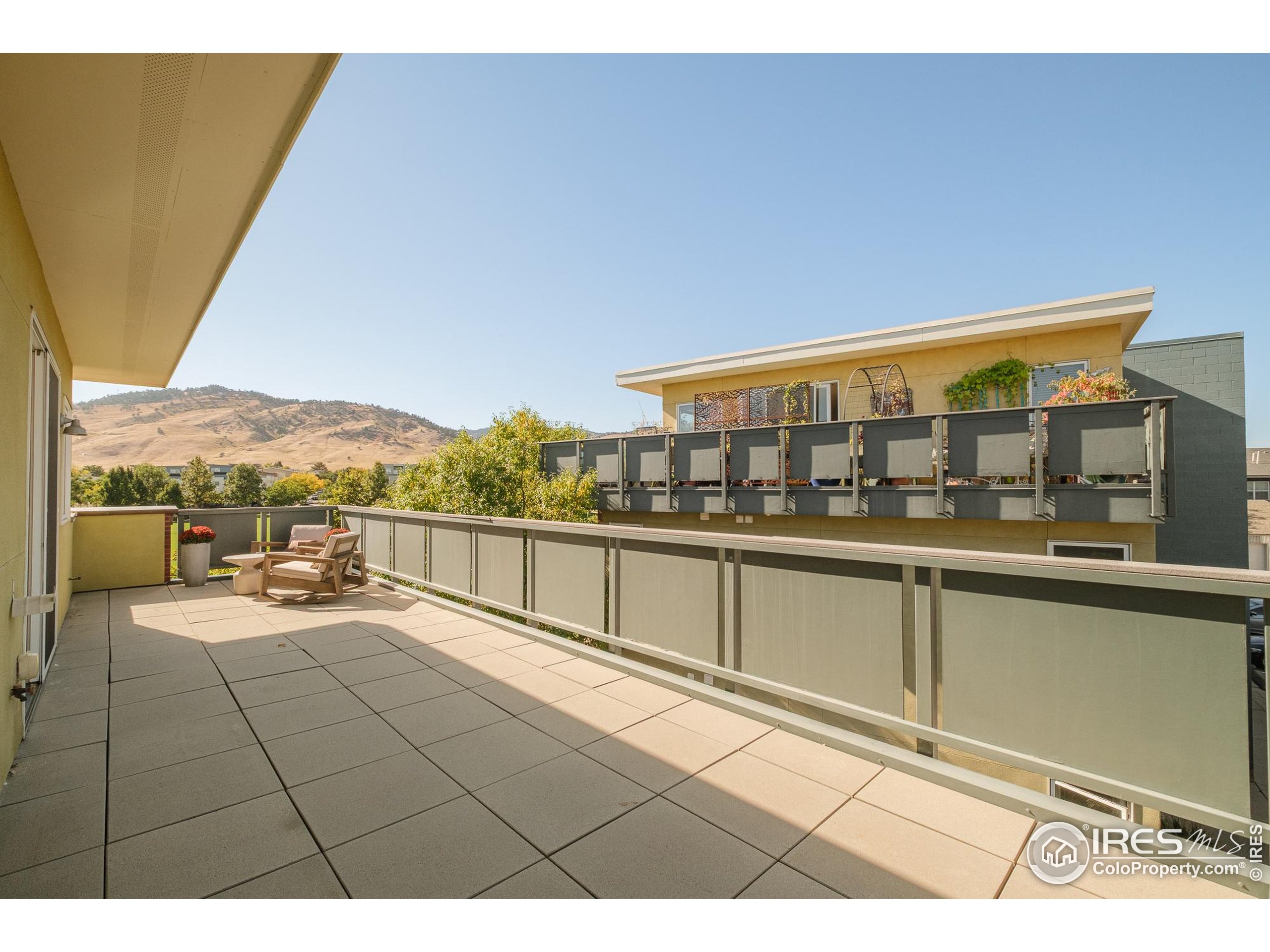 4650 Holiday Dr 301