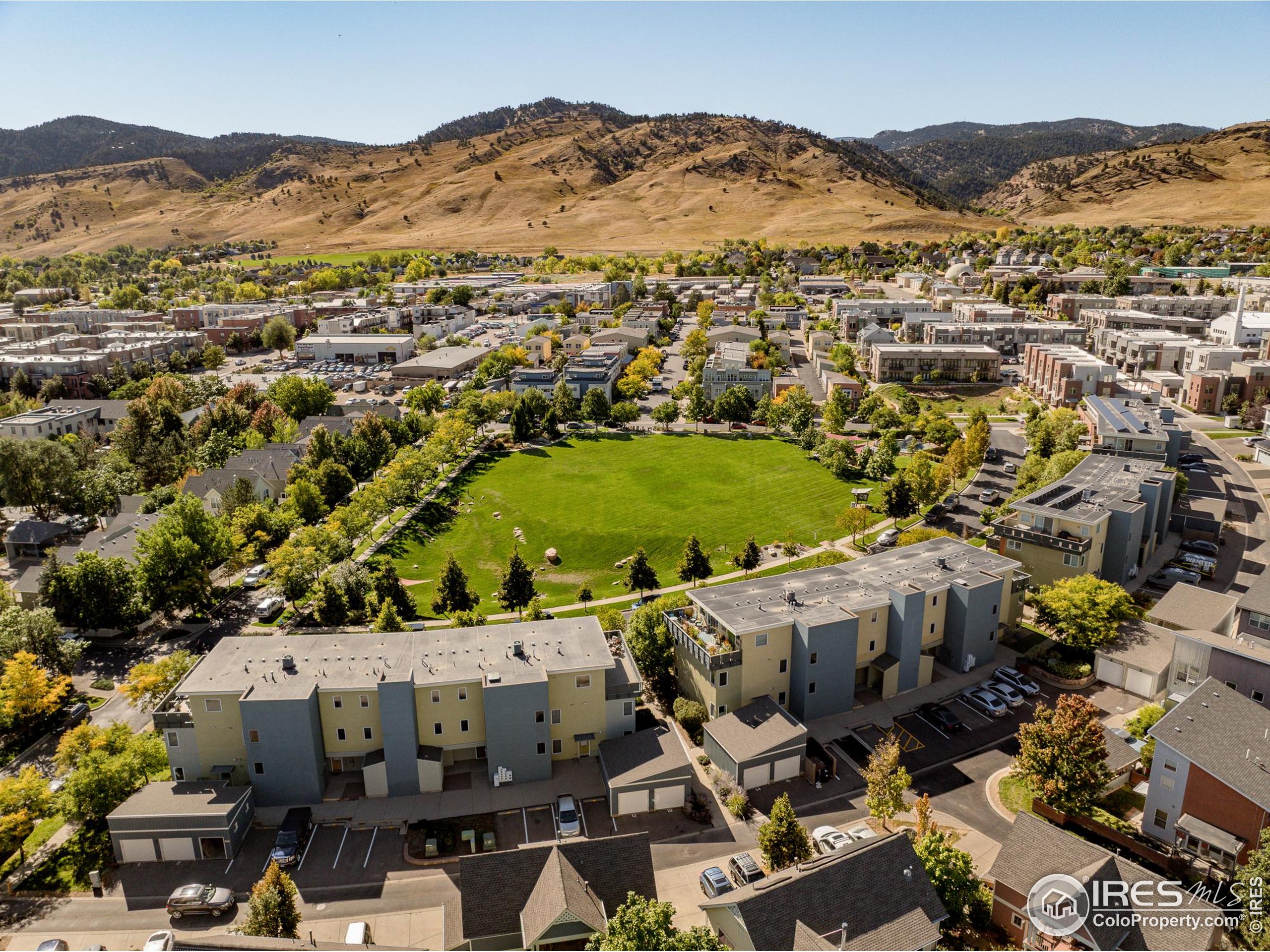 4650 Holiday Dr 301