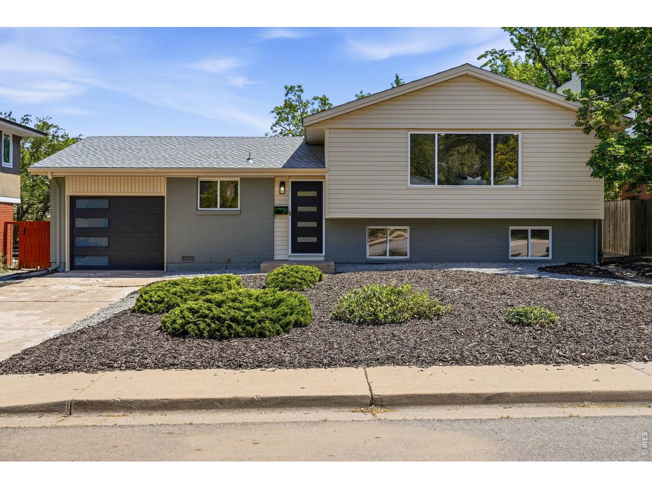 980 Hartford Dr