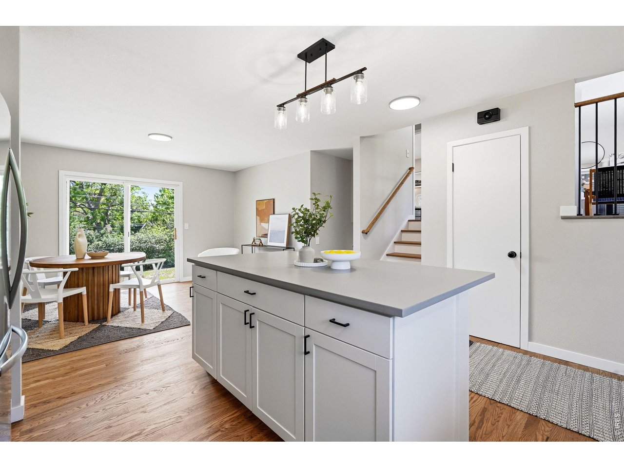 980 Hartford Dr