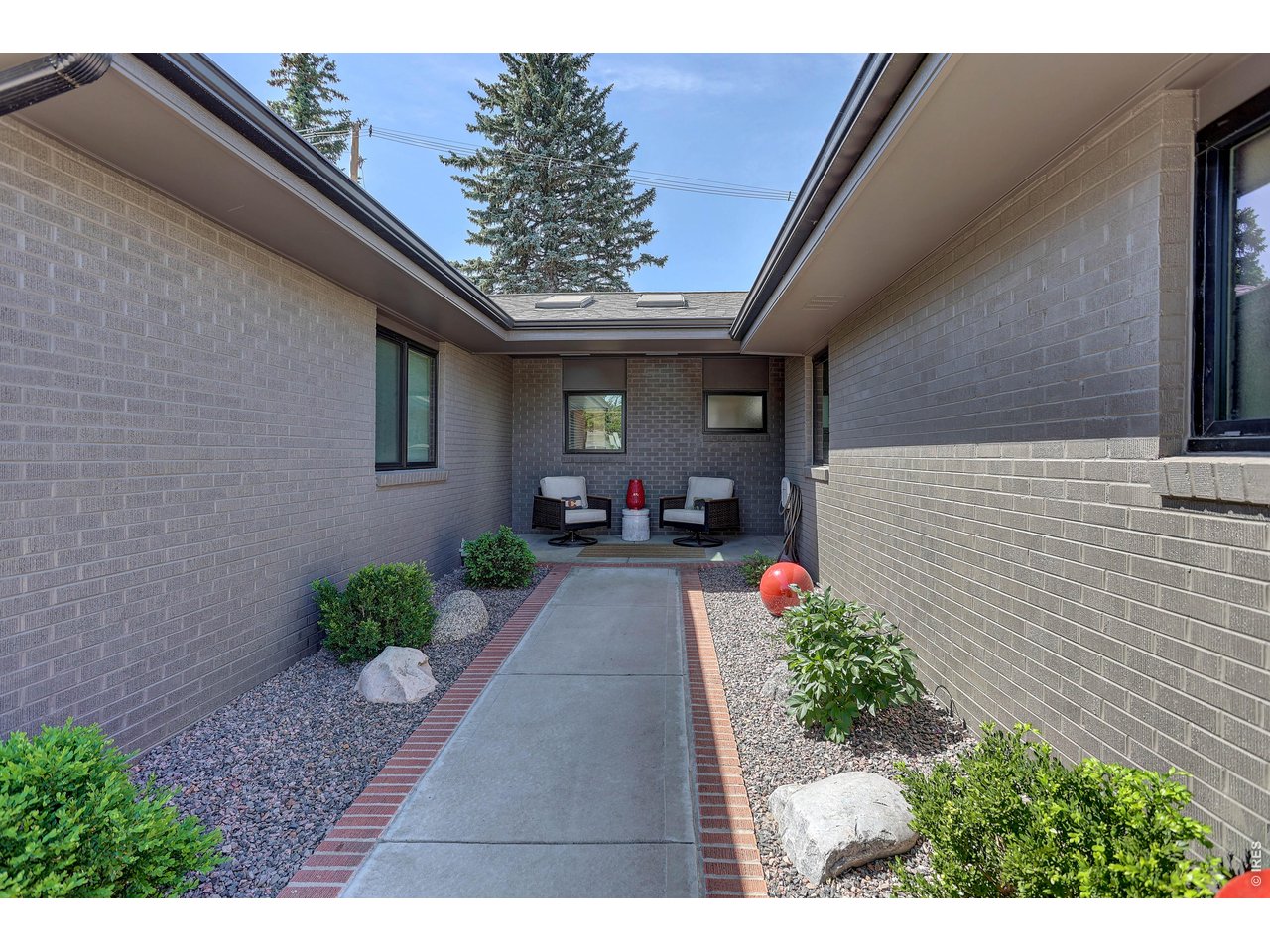 2690 University Heights Ave