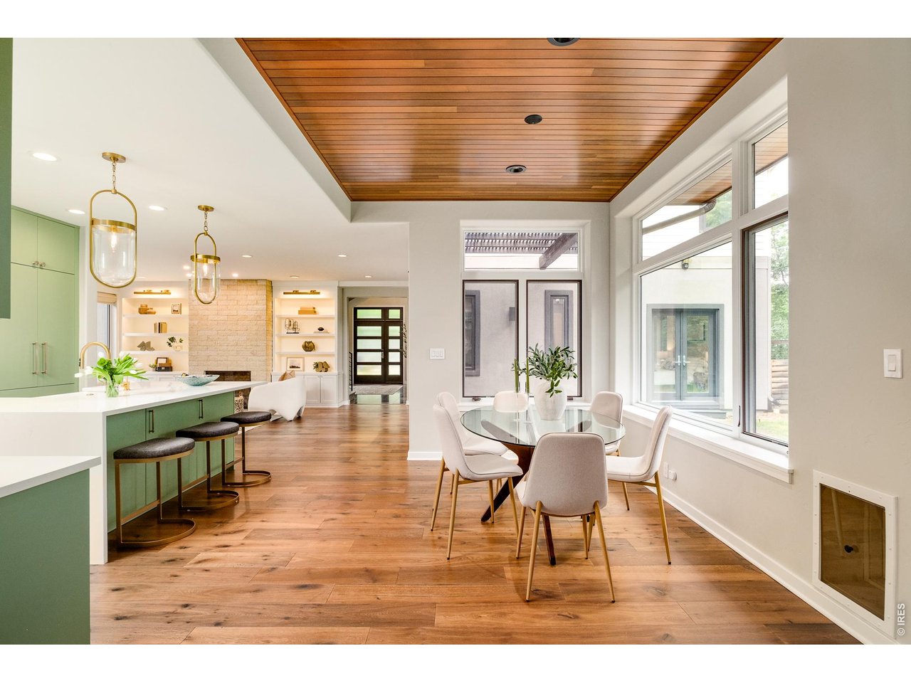 3007 10th St