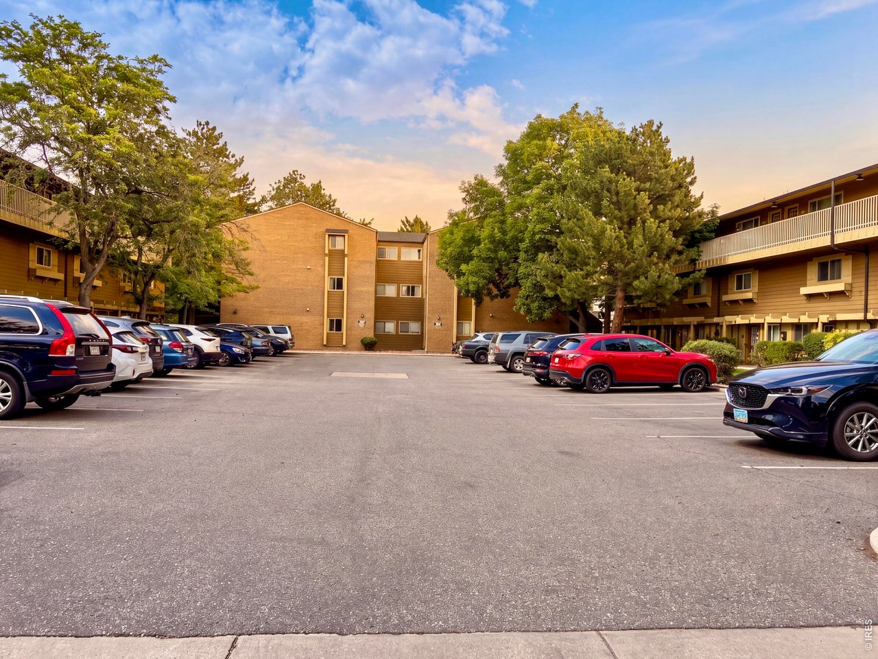 3303 Madison Ave T209