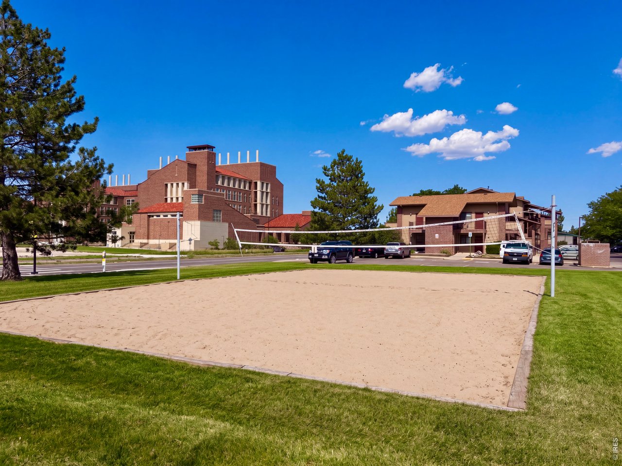 3303 Madison Ave T209