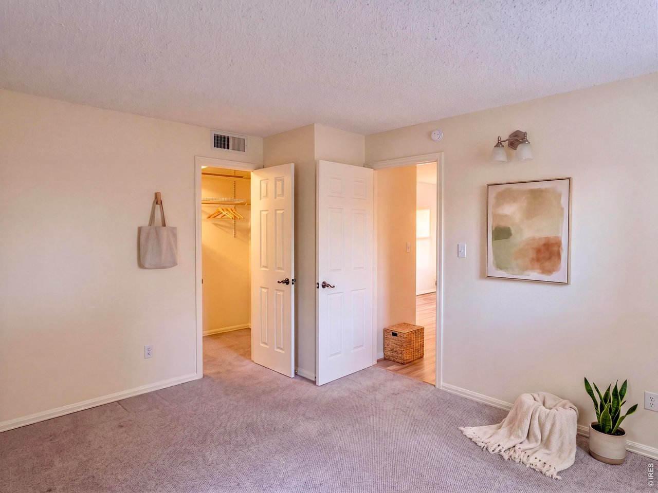 3303 Madison Ave T209