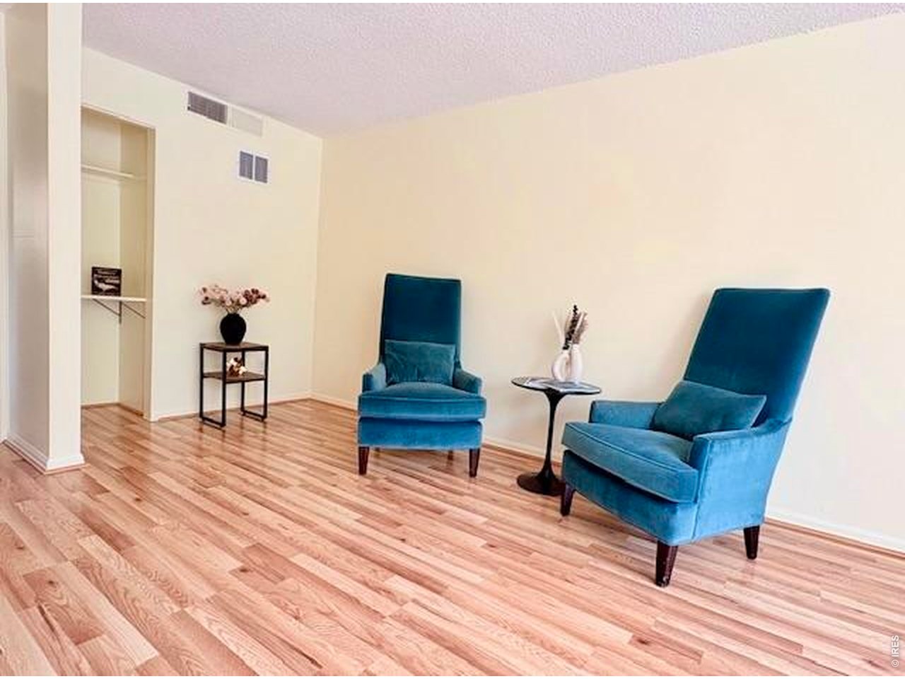 3303 Madison Ave T209