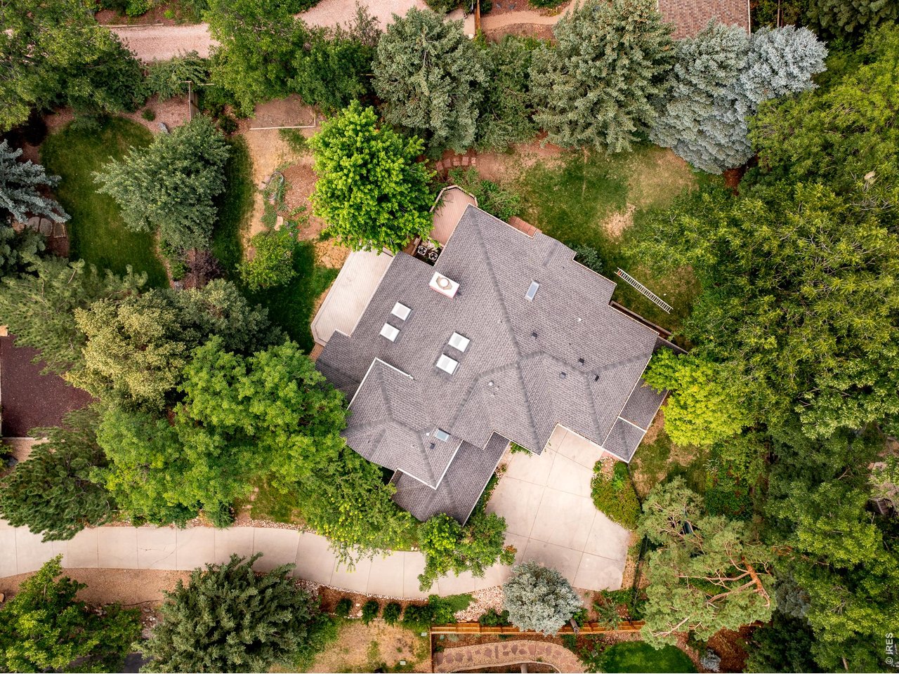 1127 Juniper Ave
