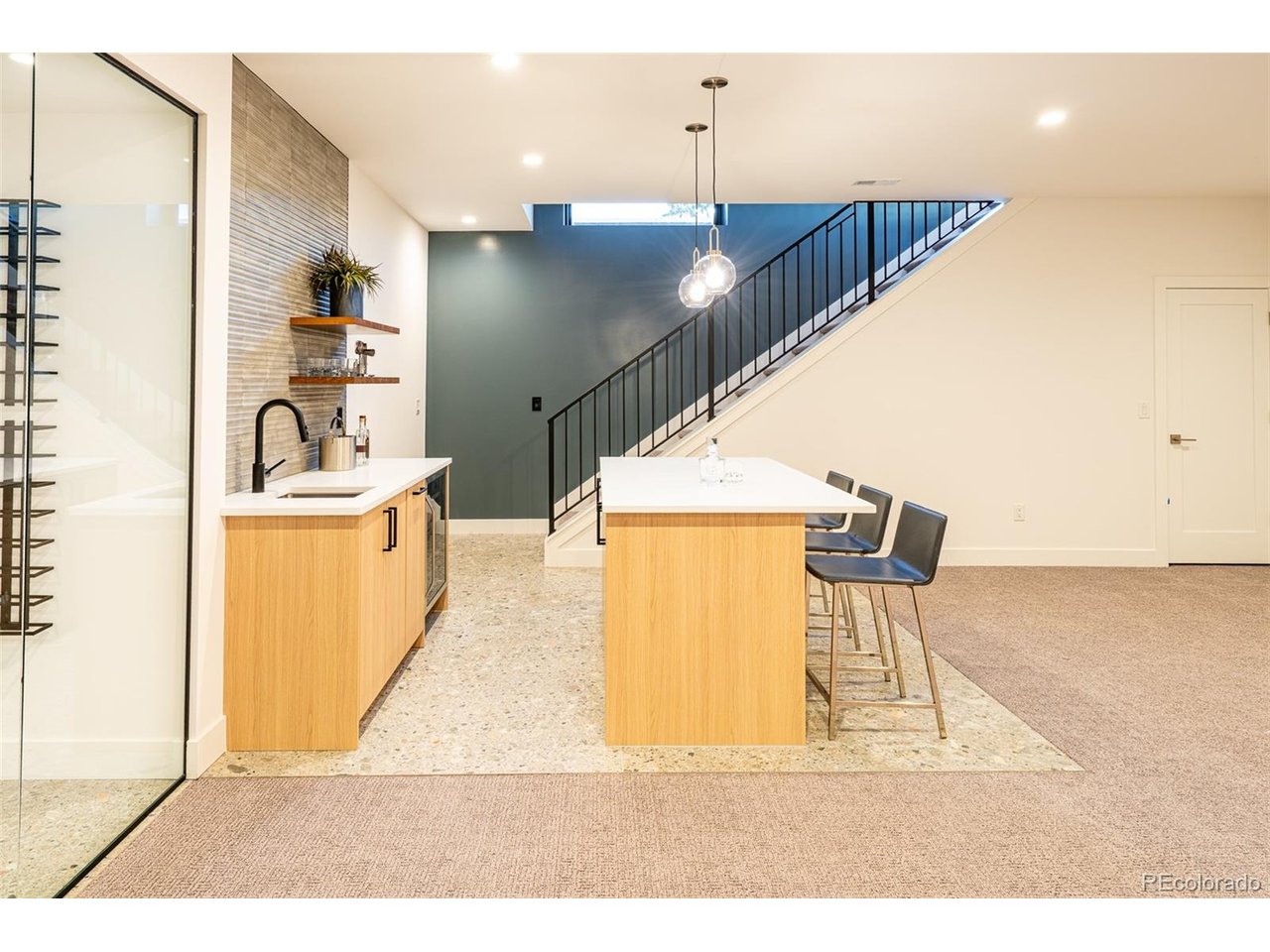 2126 Vine Ave