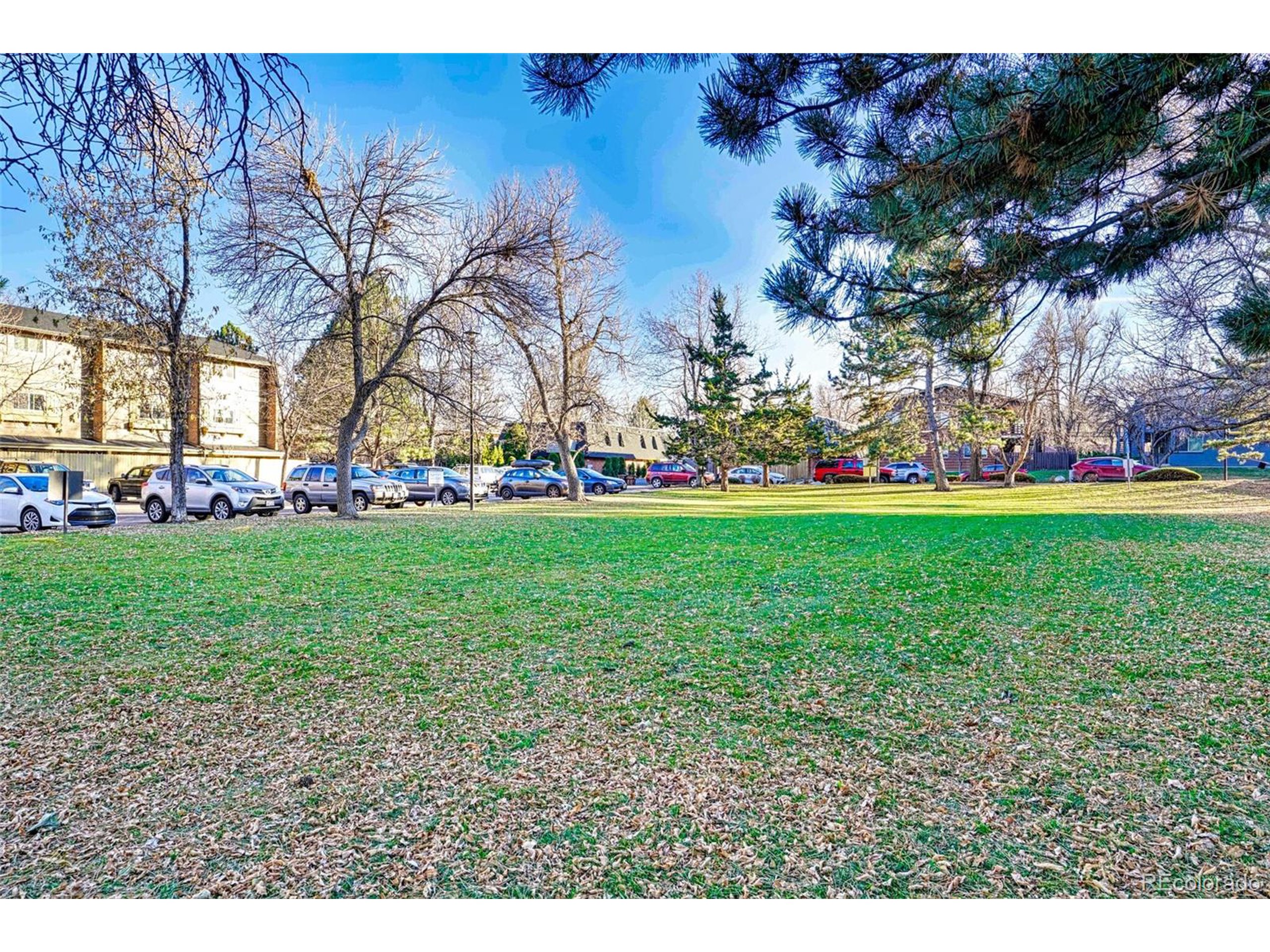 3303 Madison Ave T209