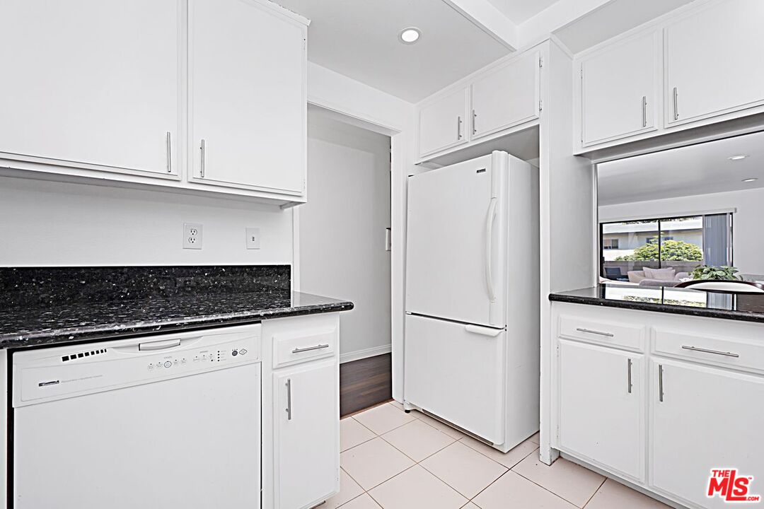 4365 Mclaughlin Ave Unit: 12