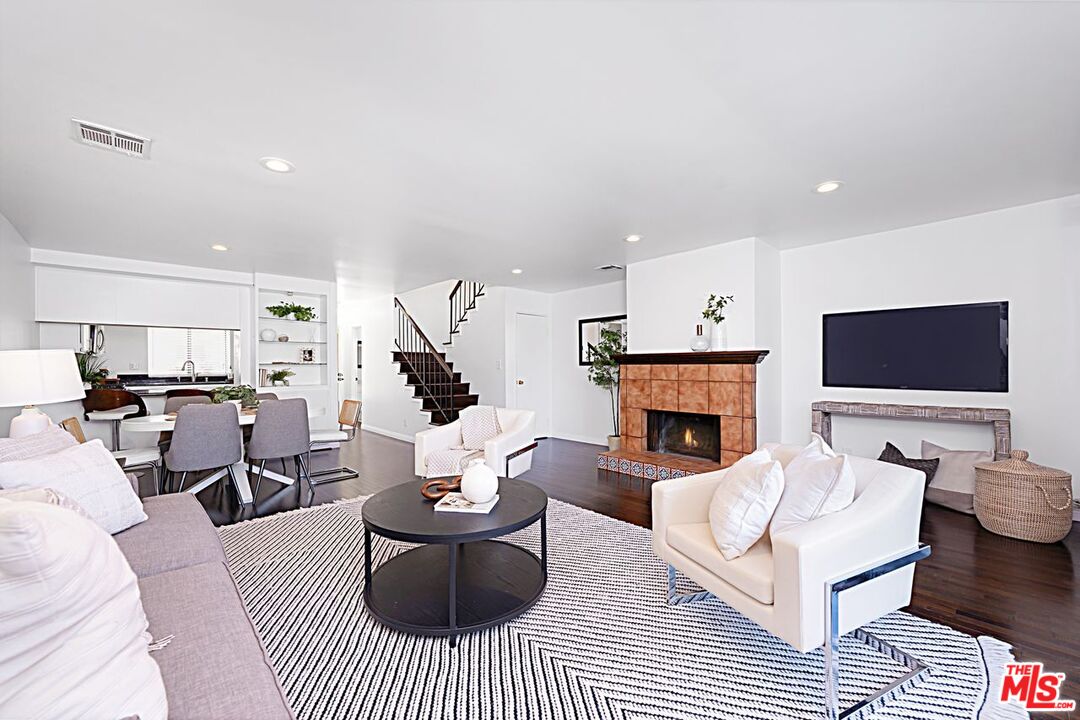 4365 Mclaughlin Ave Unit: 12