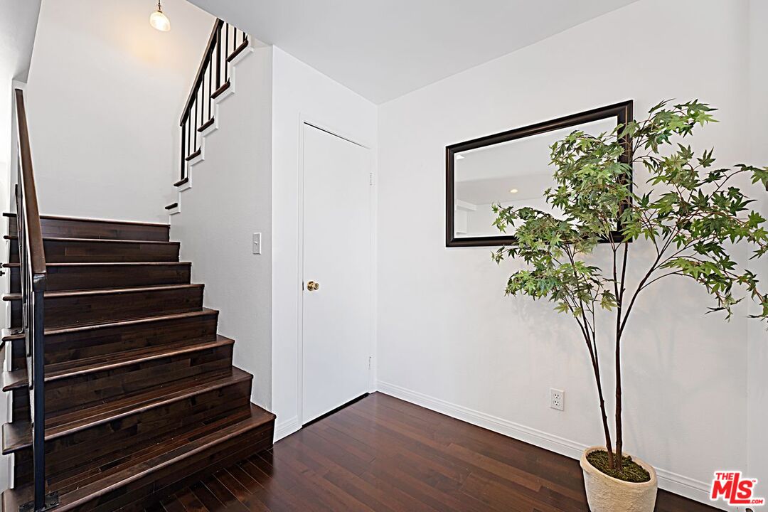 4365 Mclaughlin Ave Unit: 12