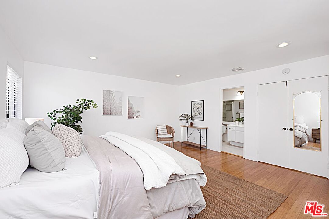 4365 Mclaughlin Ave Unit: 12