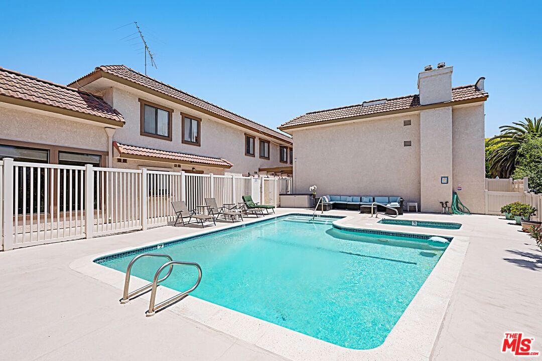 4365 Mclaughlin Ave Unit: 12