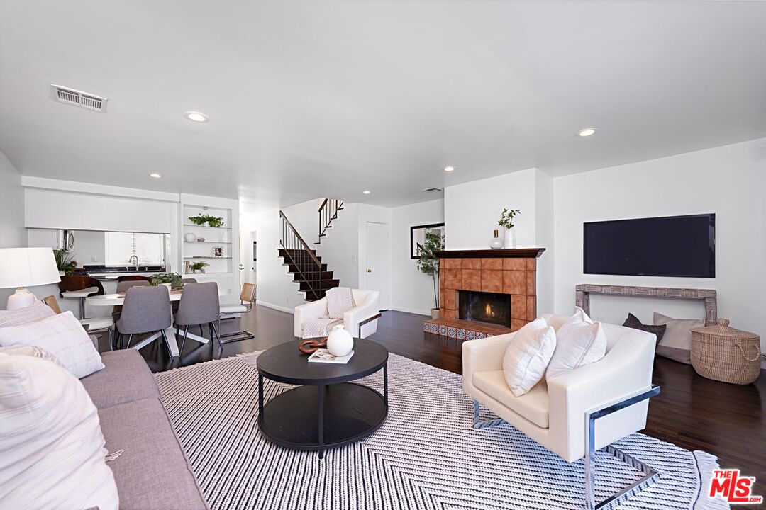 4365 Mclaughlin Ave Unit: 12