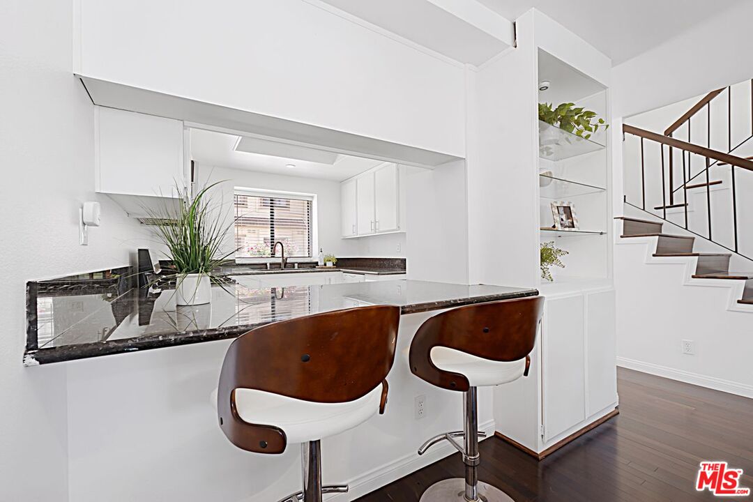 4365 Mclaughlin Ave Unit: 12