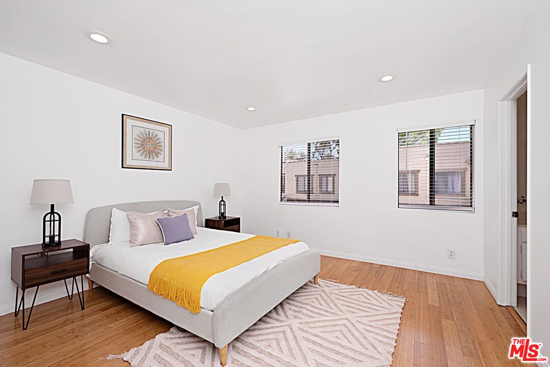 4365 Mclaughlin Ave Unit: 12