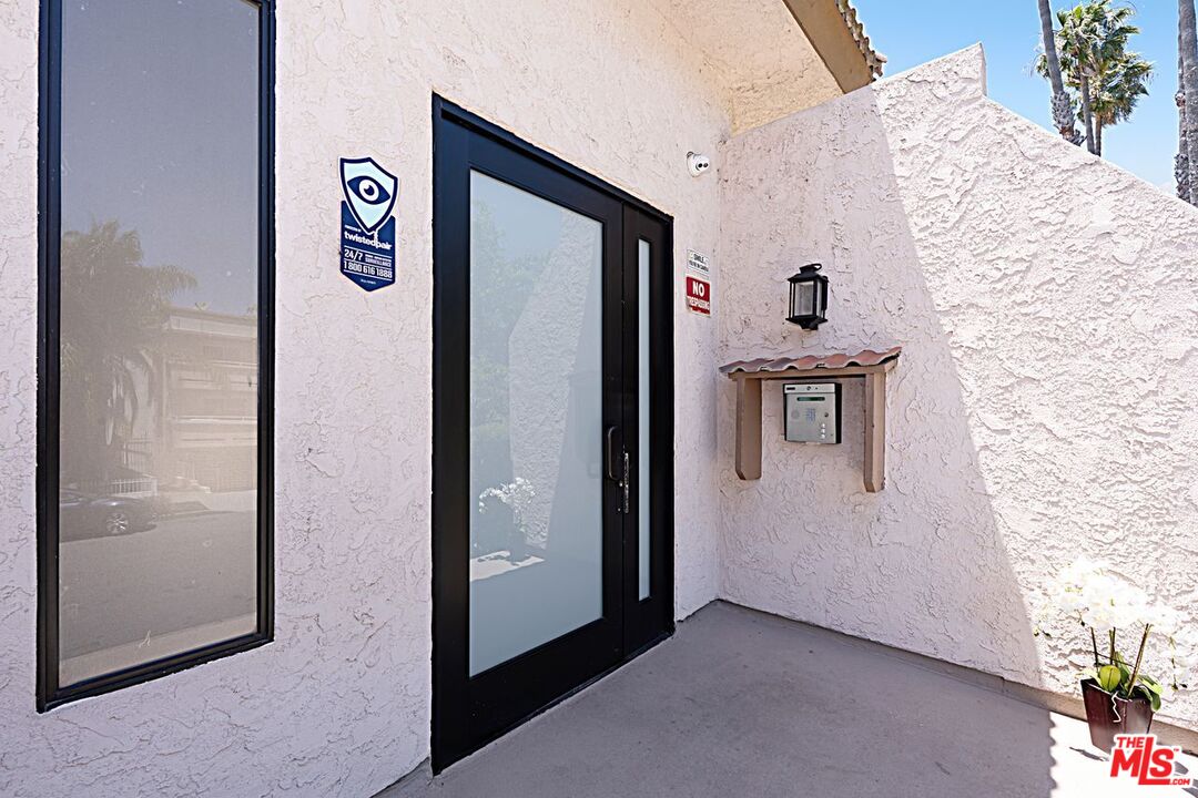 4365 Mclaughlin Ave Unit: 12