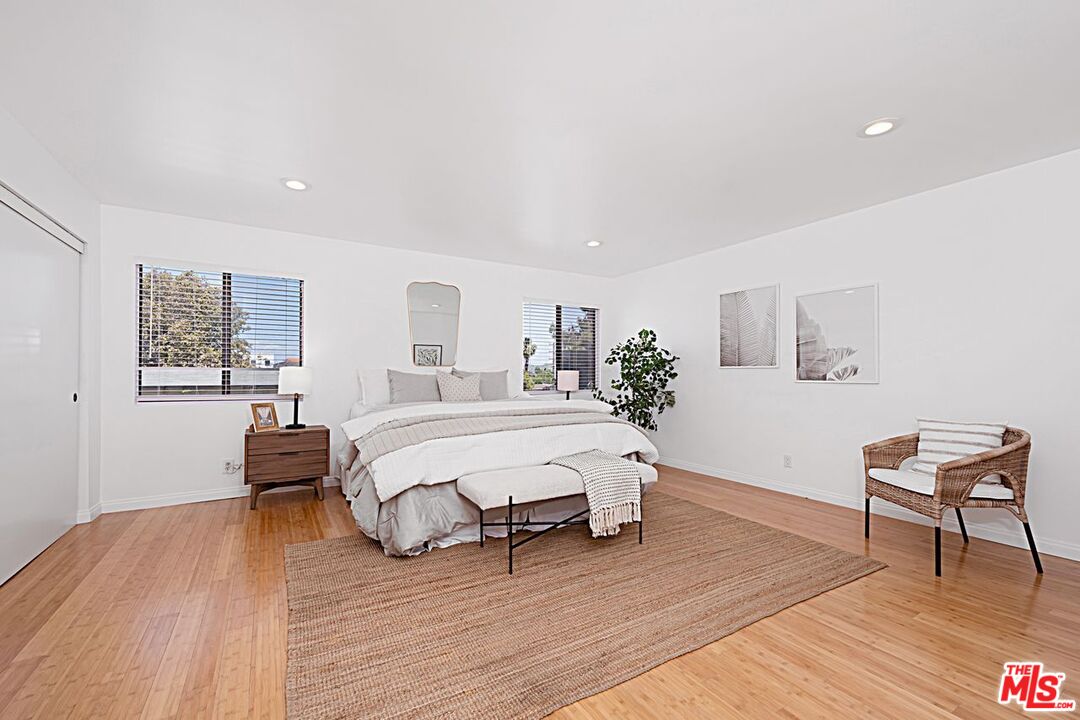 4365 Mclaughlin Ave Unit: 12