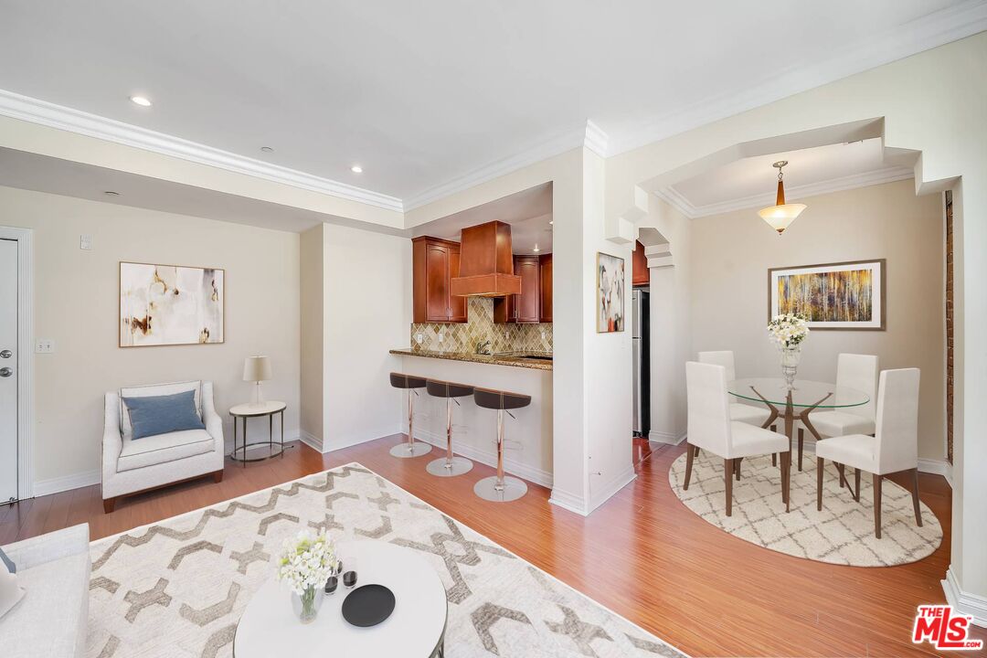 1236 N Flores St Unit: 102