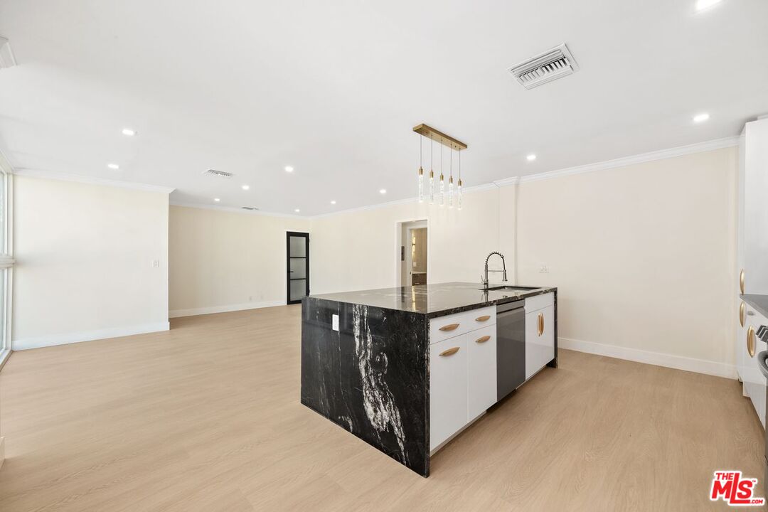 1223 23rd St Unit: C