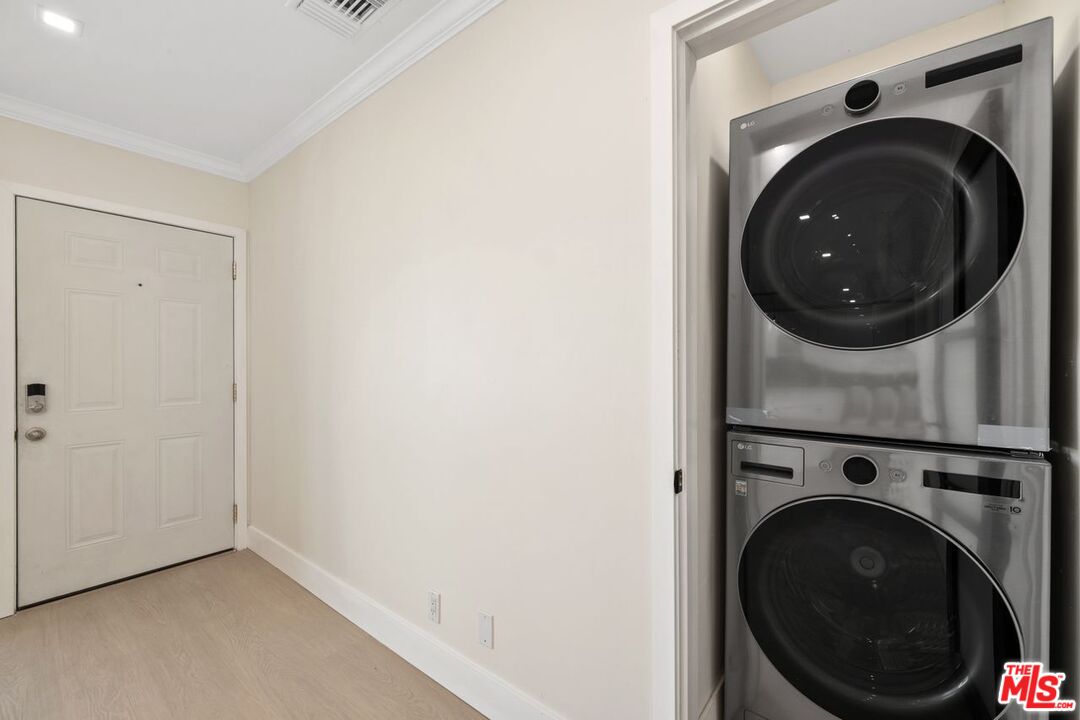 1223 23rd St Unit: C