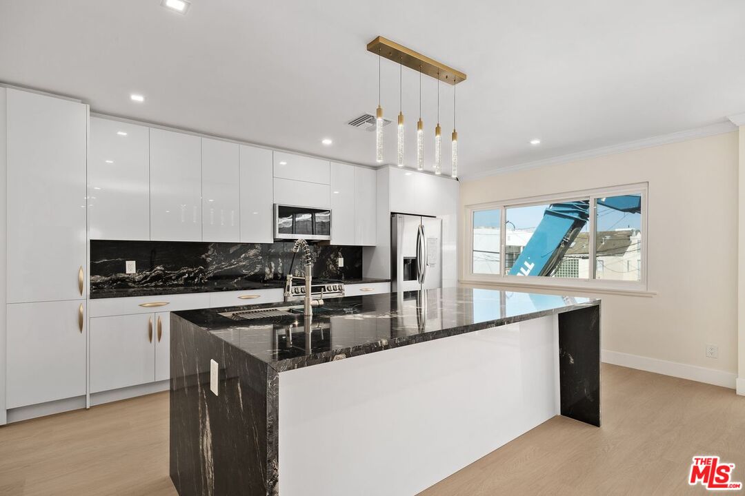 1223 23rd St Unit: C