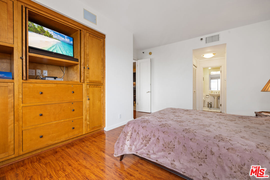 10550 Wilshire Blvd Unit: 1001