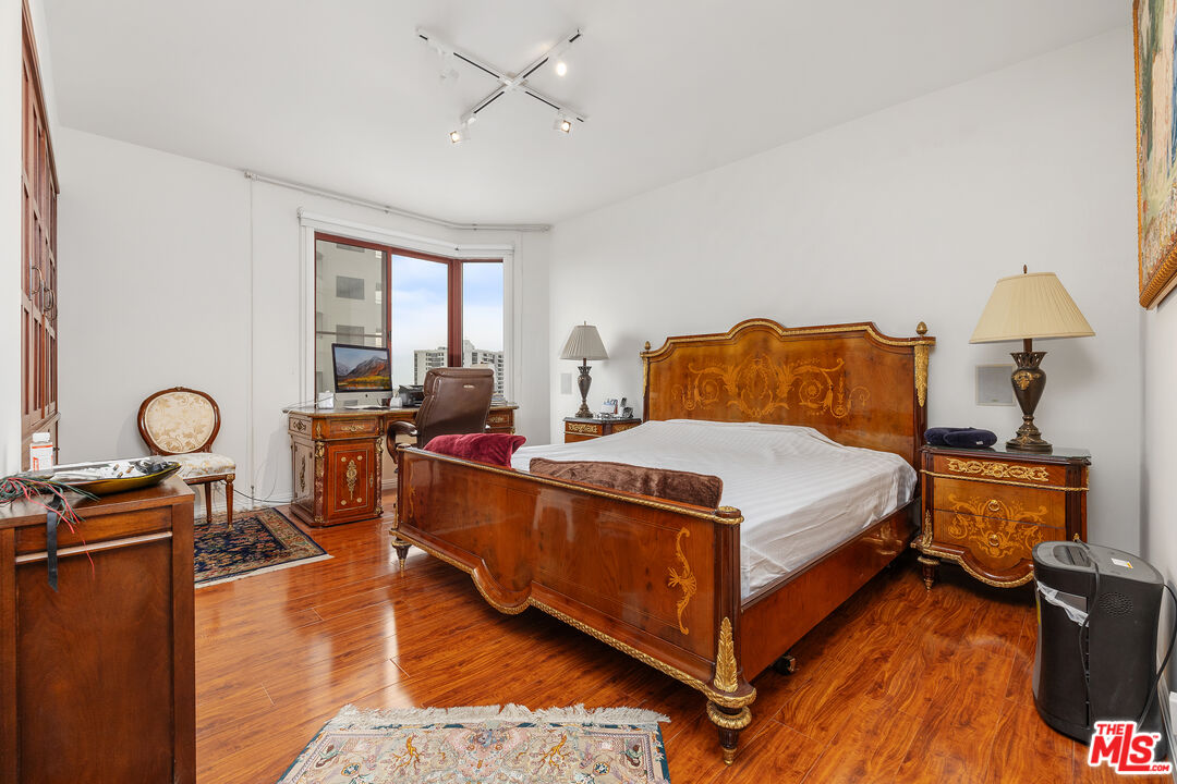 10550 Wilshire Blvd Unit: 1001