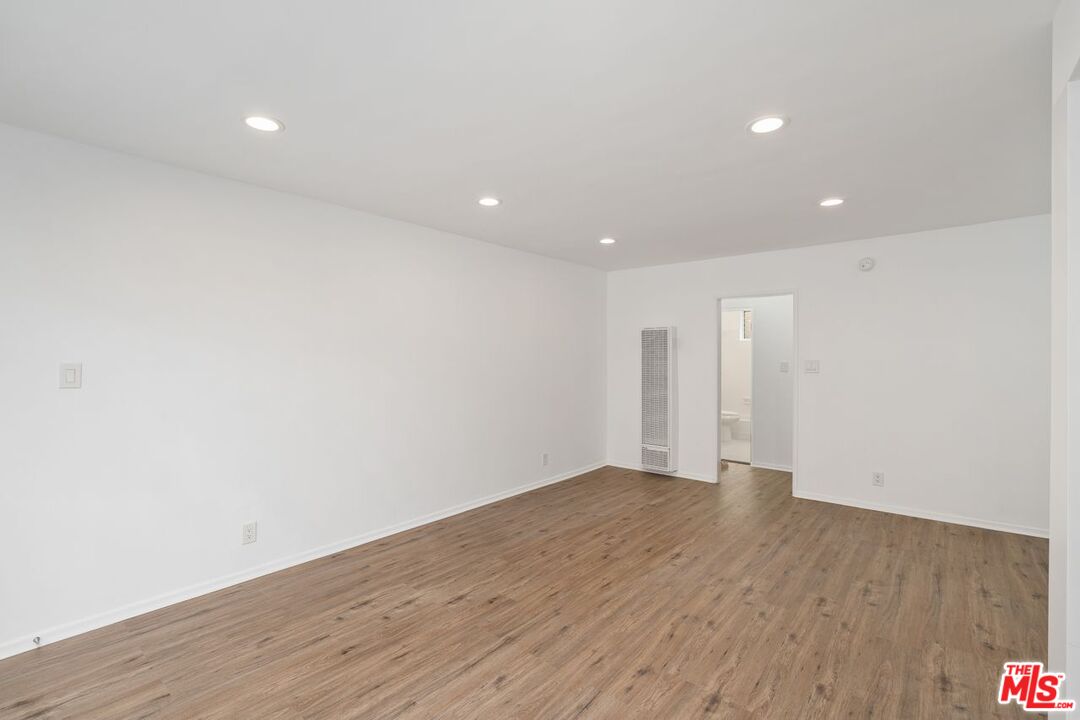 7550 Fountain Unit: 4