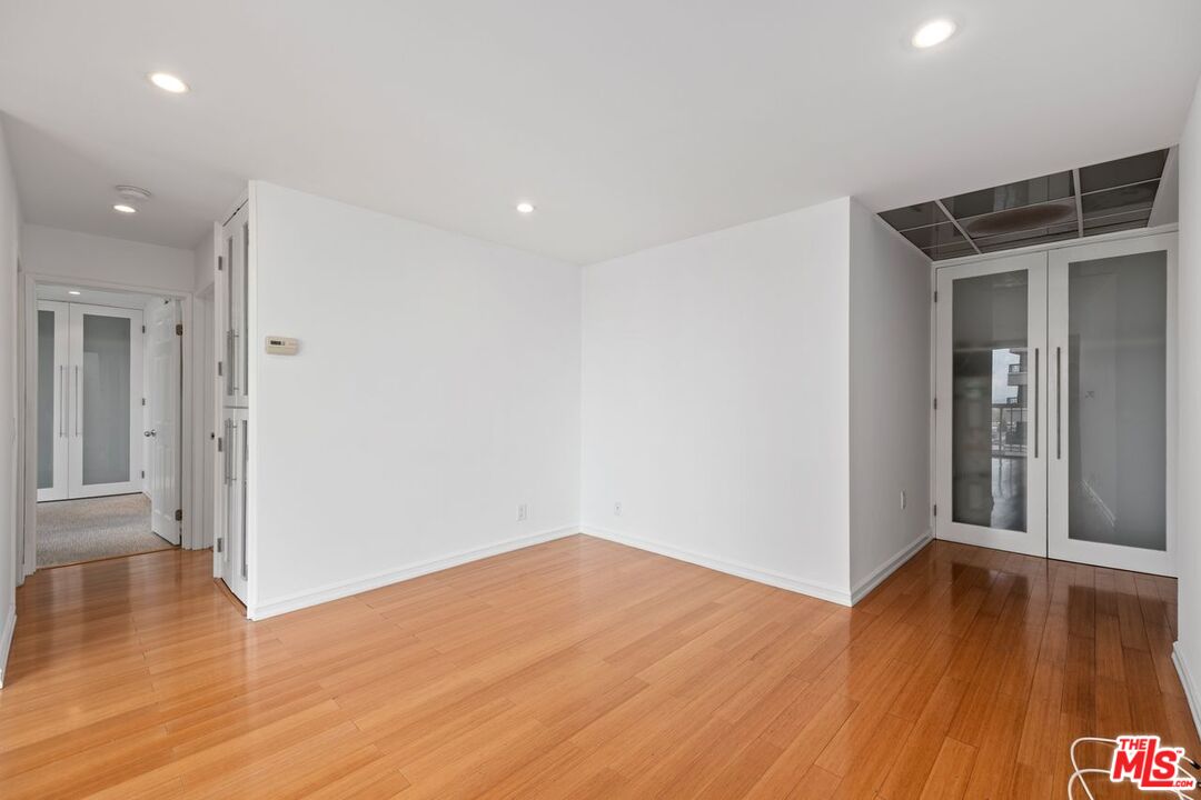 10751 WILSHIRE BLVD Unit: 1002