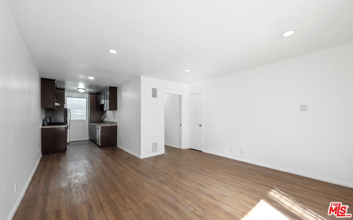 633 N Hayworth Ave Unit: 1