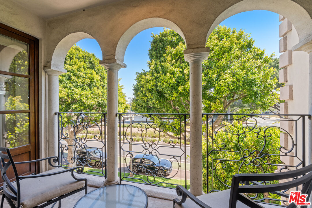 9249 Burton Way Unit: 302