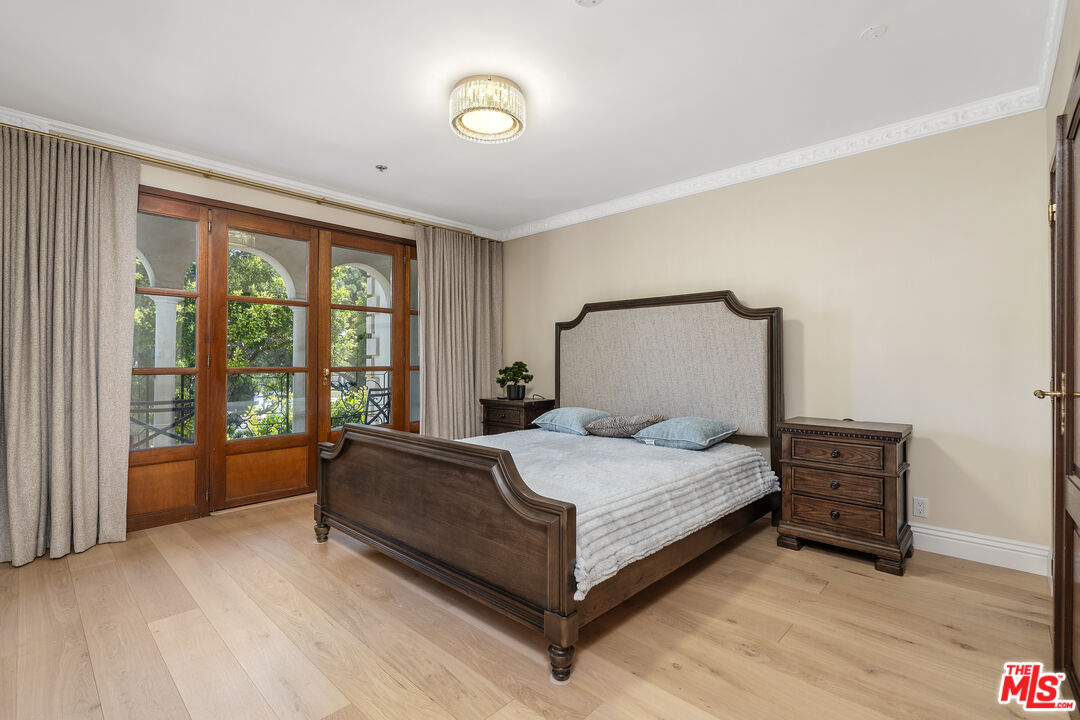 9249 Burton Way Unit: 302