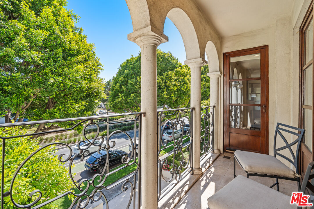9249 Burton Way Unit: 302