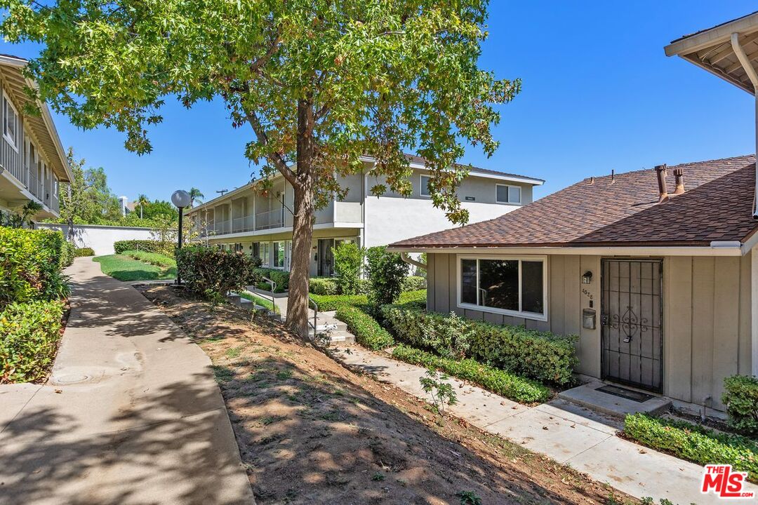 4528 Bates Dr