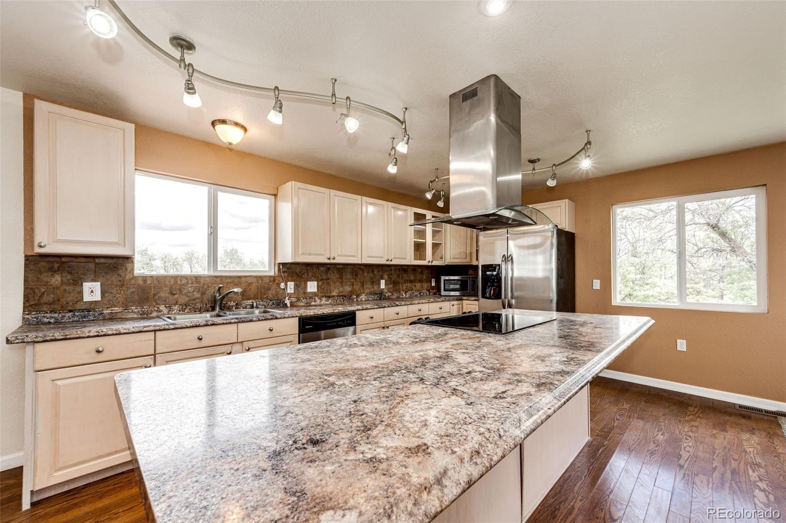 73 N Dutch Valley Road