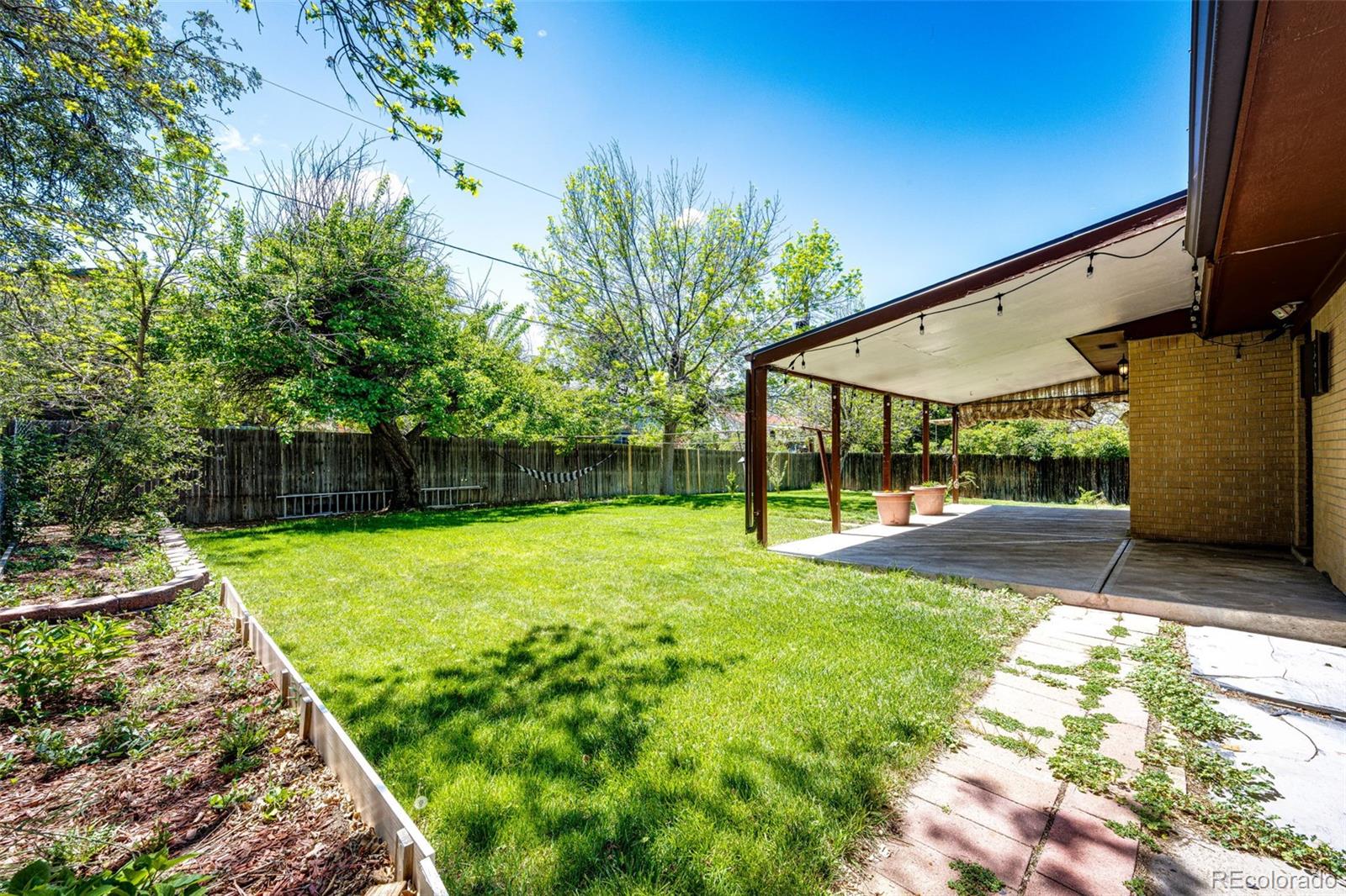 11994 E Virginia Drive