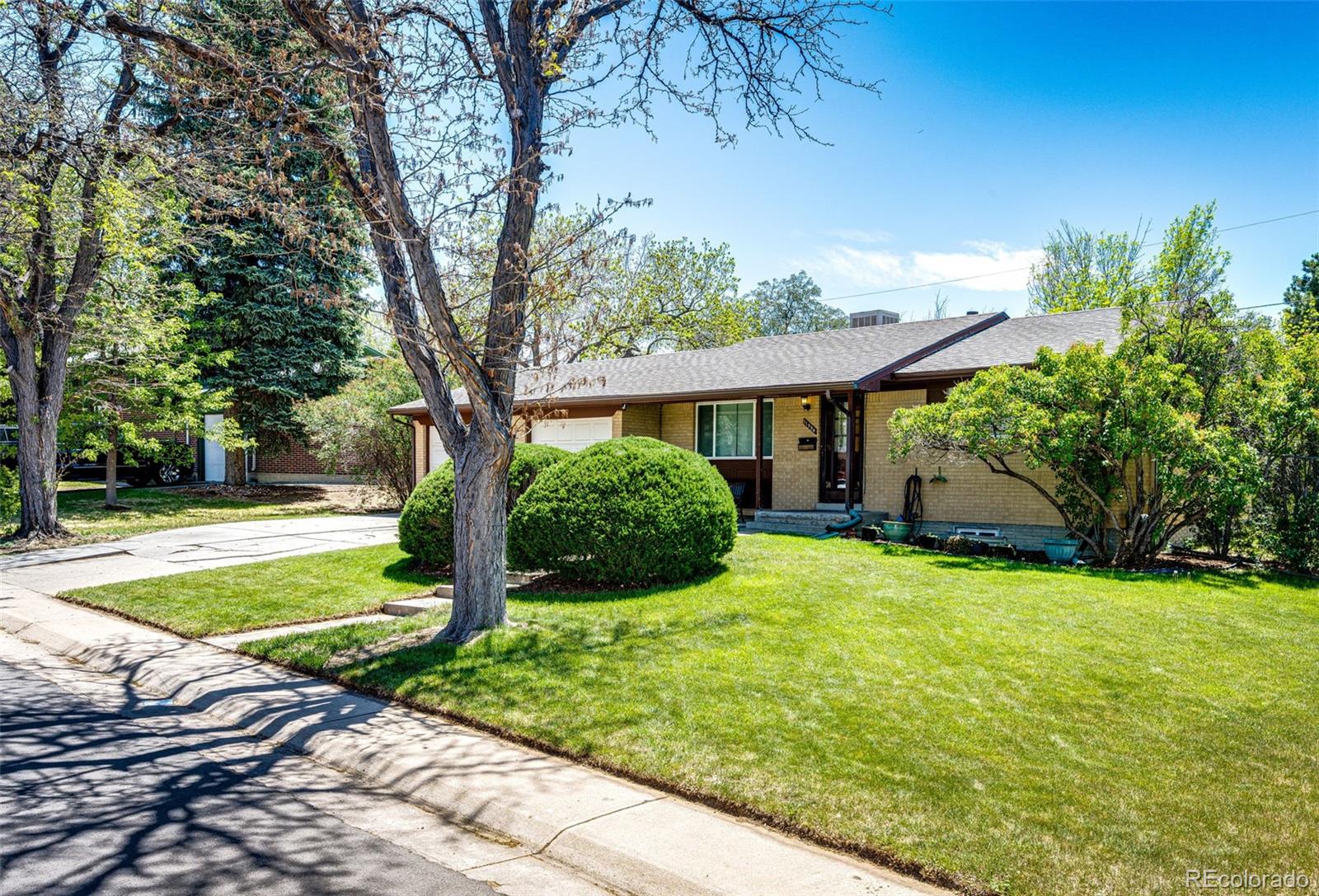 11994 E Virginia Drive