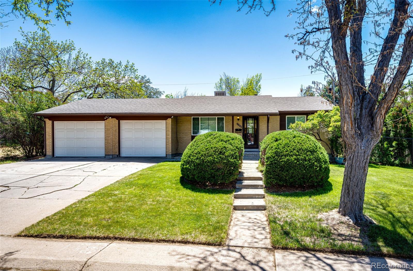 11994 E Virginia Drive