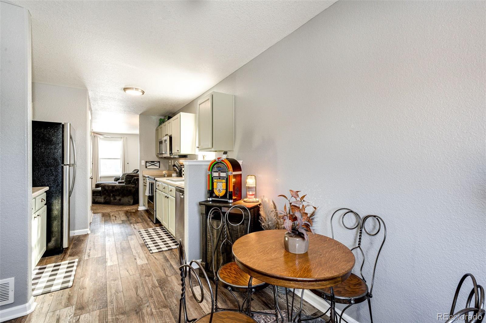 2891 Rose Hill Street