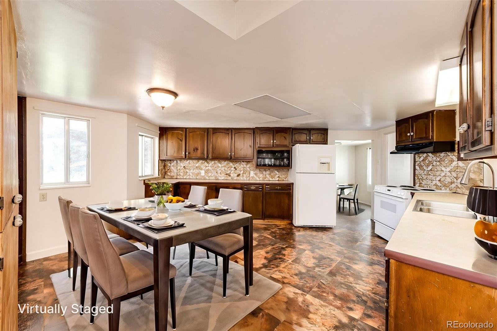 8475 Strasburg Road