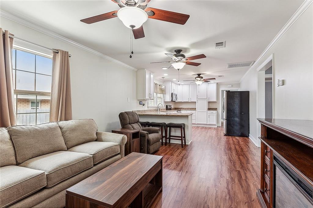 670 VICTORY Drive