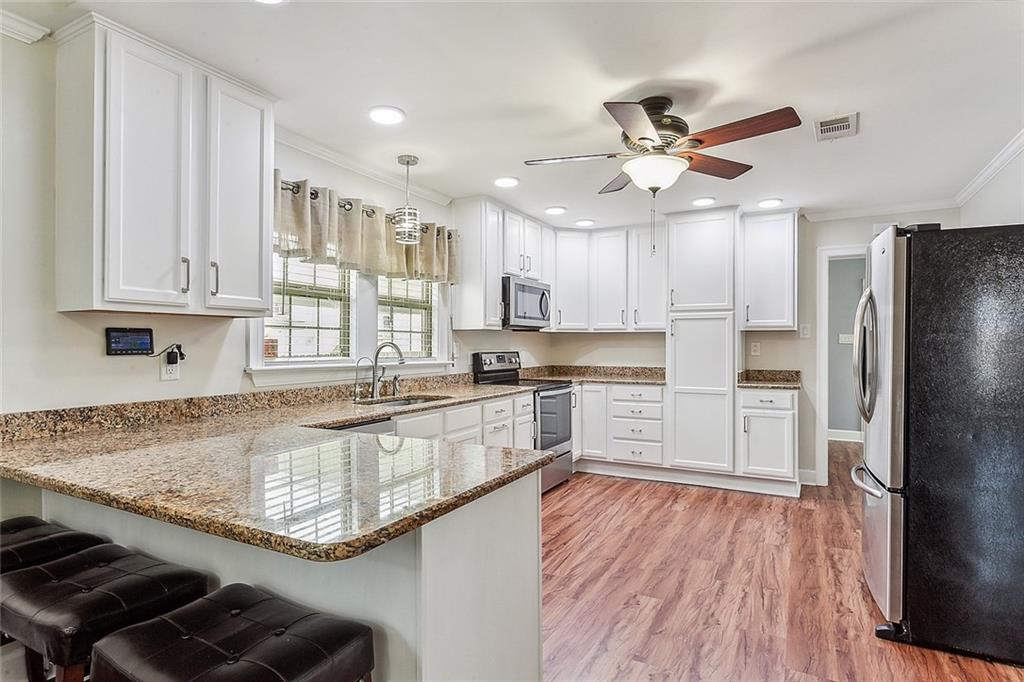 670 VICTORY Drive