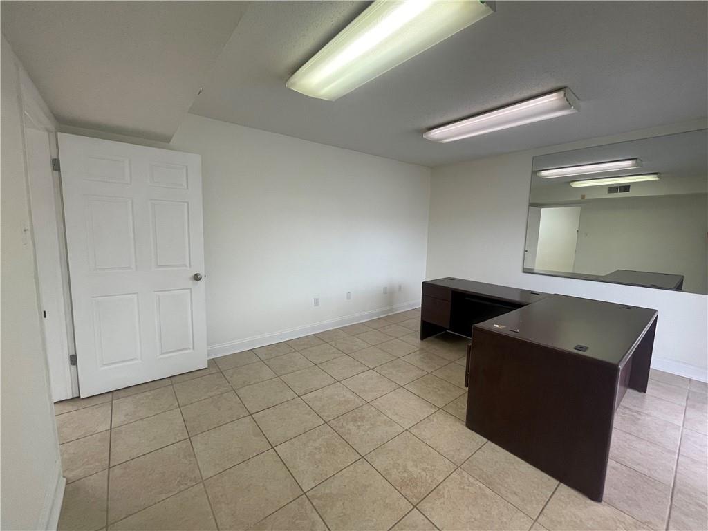 2955 RIDGELAKE Drive 117
