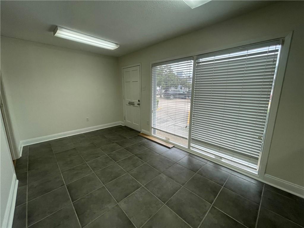 2901 RIDGELAKE Drive 113