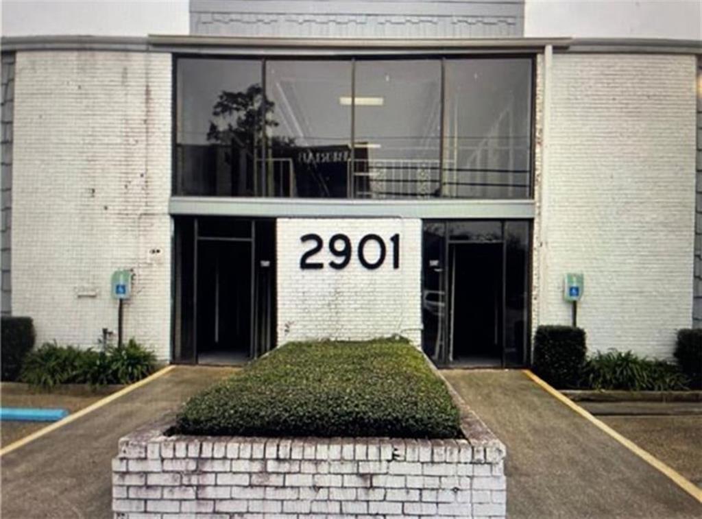 2901 RIDGELAKE Drive 113