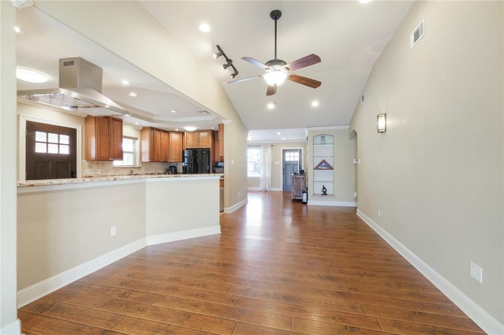 636 BEVERLY GARDEN Drive
